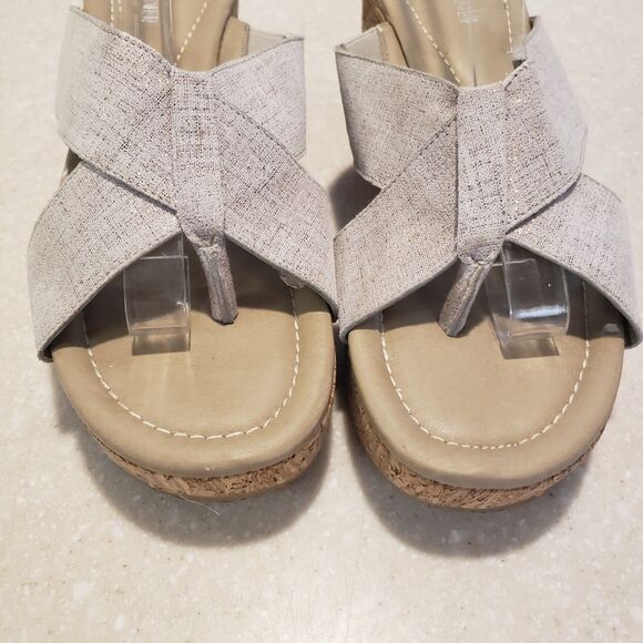 Donald Pliner Women's Ideal Basic Elastic Wedge Sandals Bone SZ 8.5 - Picture 3 of 8